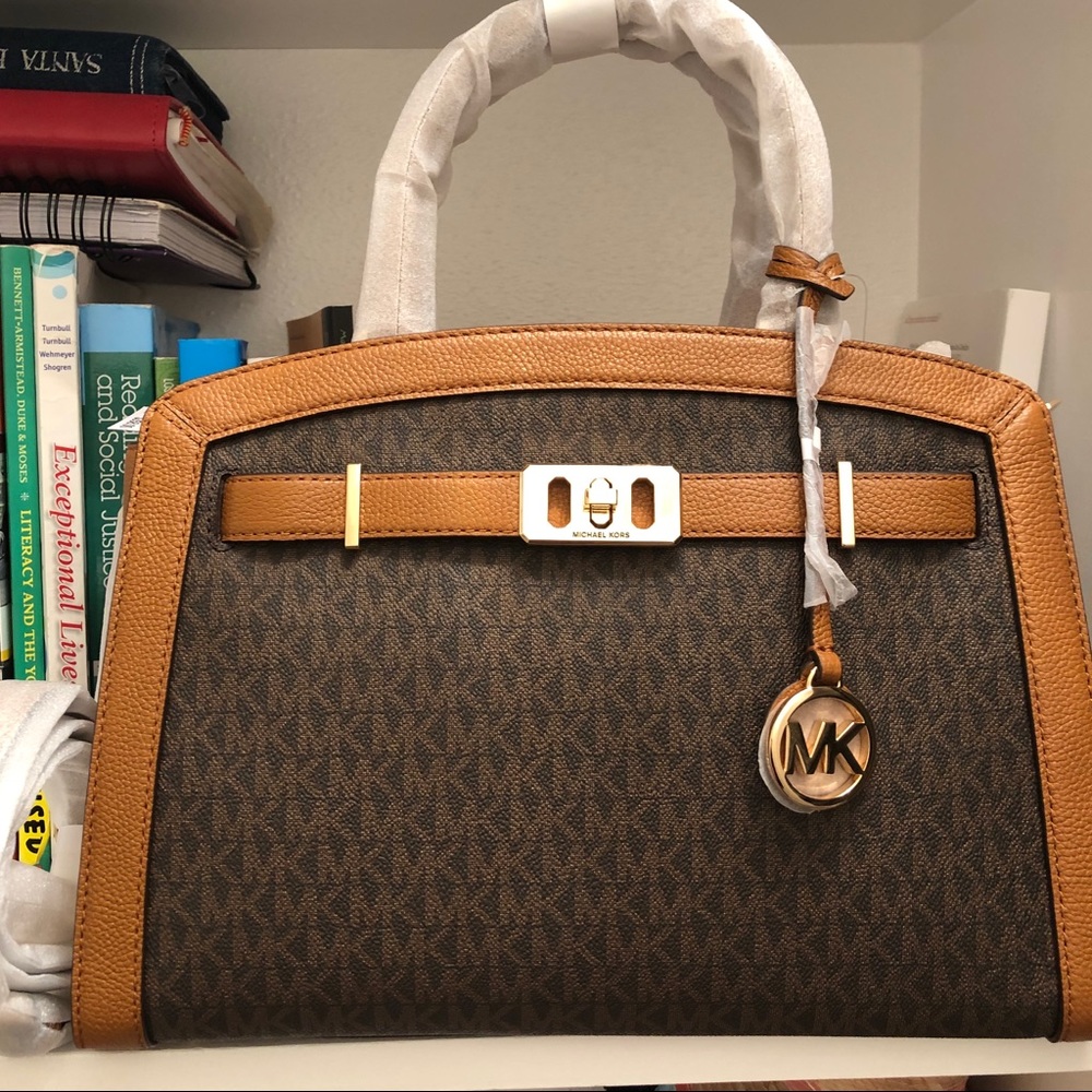 Micheal Kors bag